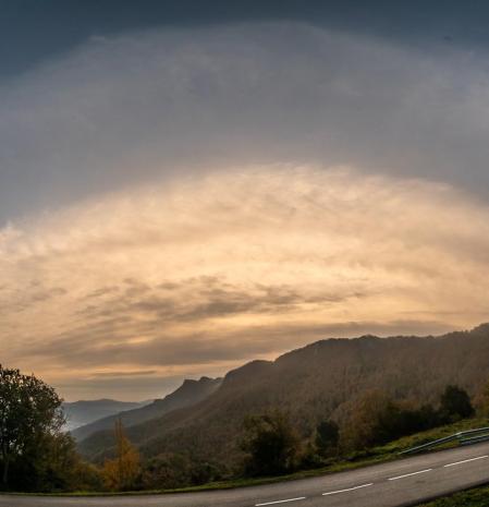 Espectáculo natural del otoño visto desde el Coll de Bracons.