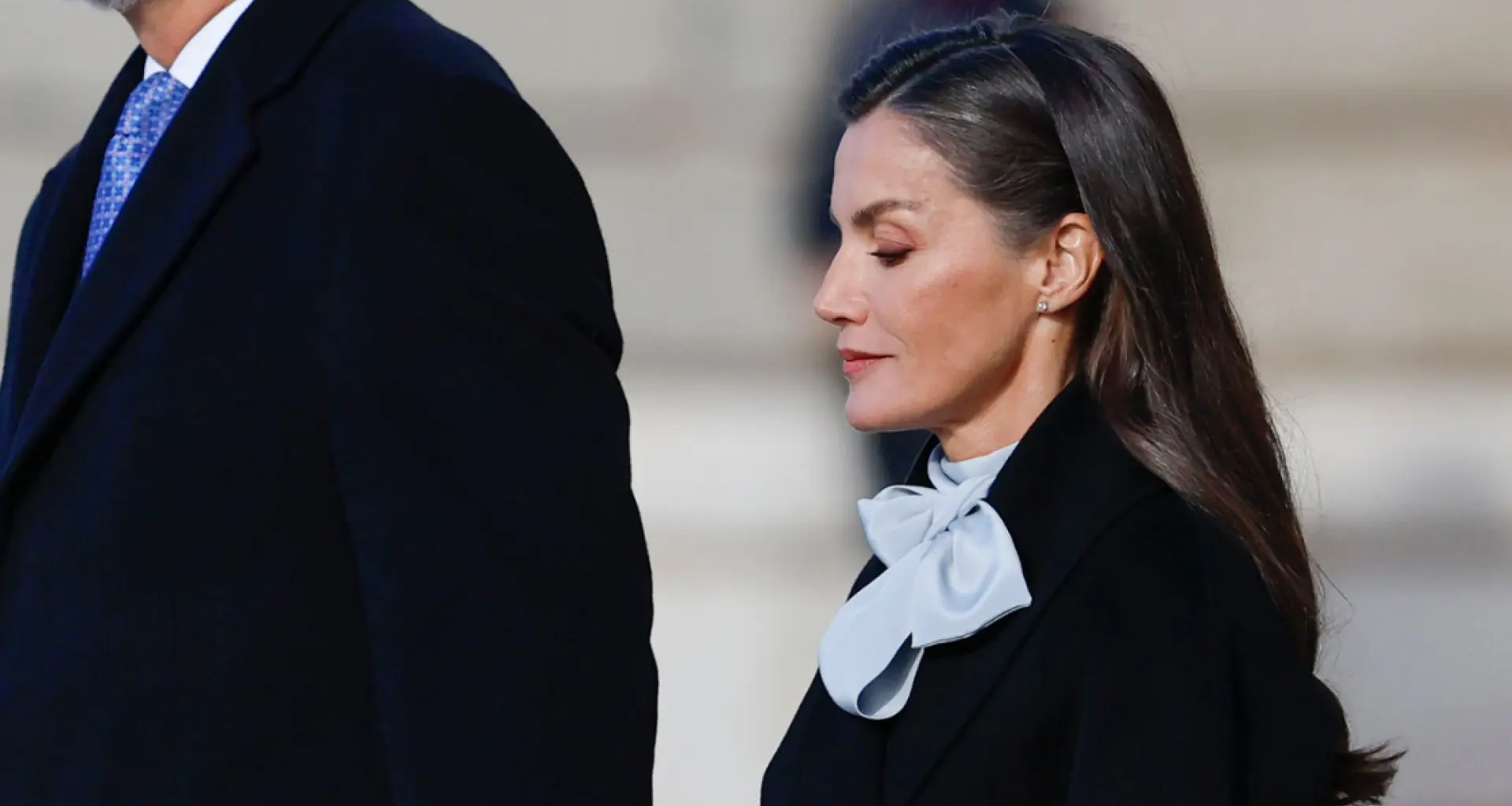 La reina Letizia emula el 'look' estrella de Kate Middleton para recibir al sultán de Omán como una 'lady'