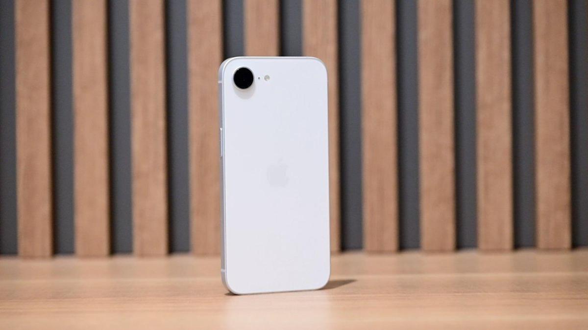 Se filtran los colores del iPhone 18 Pro, pero los del 16e siguen siendo los más queridos… y ahora está más barato