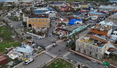 Dos muertos tras caer un avión en Florida que transportaba ayuda para damnificados del huracán Melissa