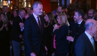 ovación y vítores a Felipe VI