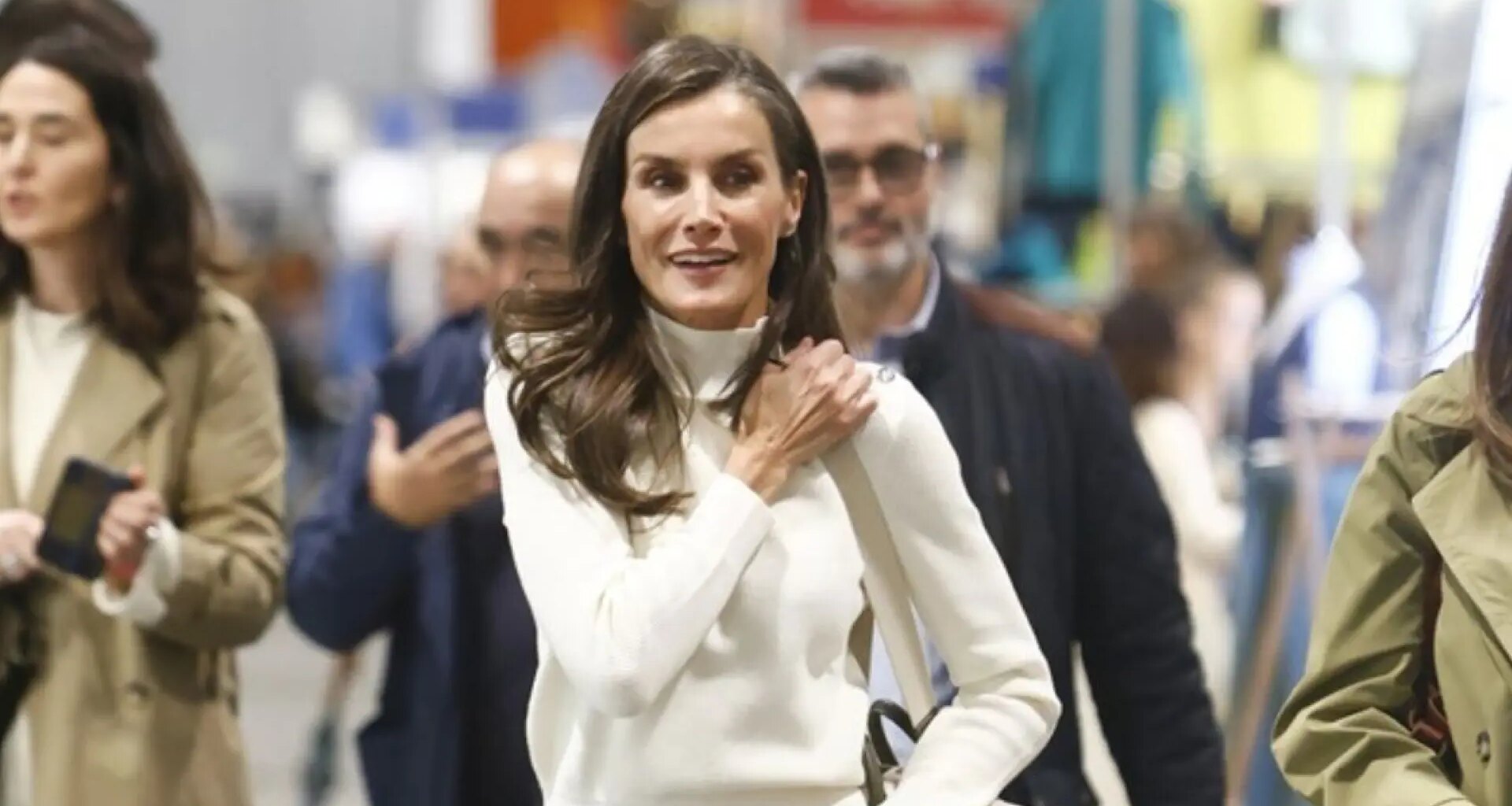 Por qué estos pantalones vaqueros que tiene la reina Letizia son los que mejor sientan a mujeres de todas las edades