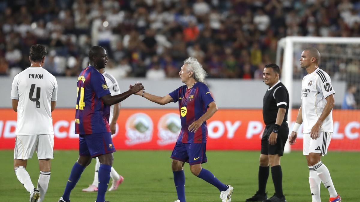 'Mágico' triunfo del Barça en el Clásico de leyendas en El Salvador