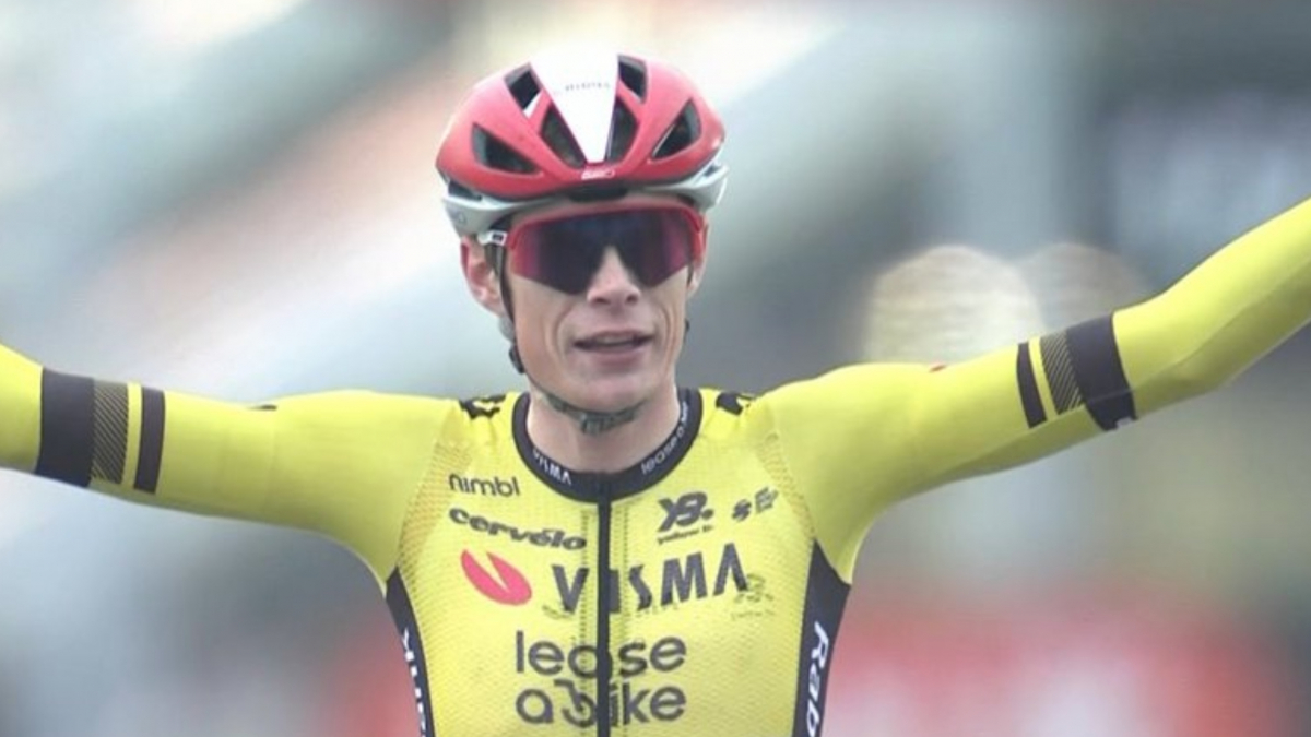 Vingegaard triunfa en otra 'etapa' del Tour en Japón... ¡con susto incluido!