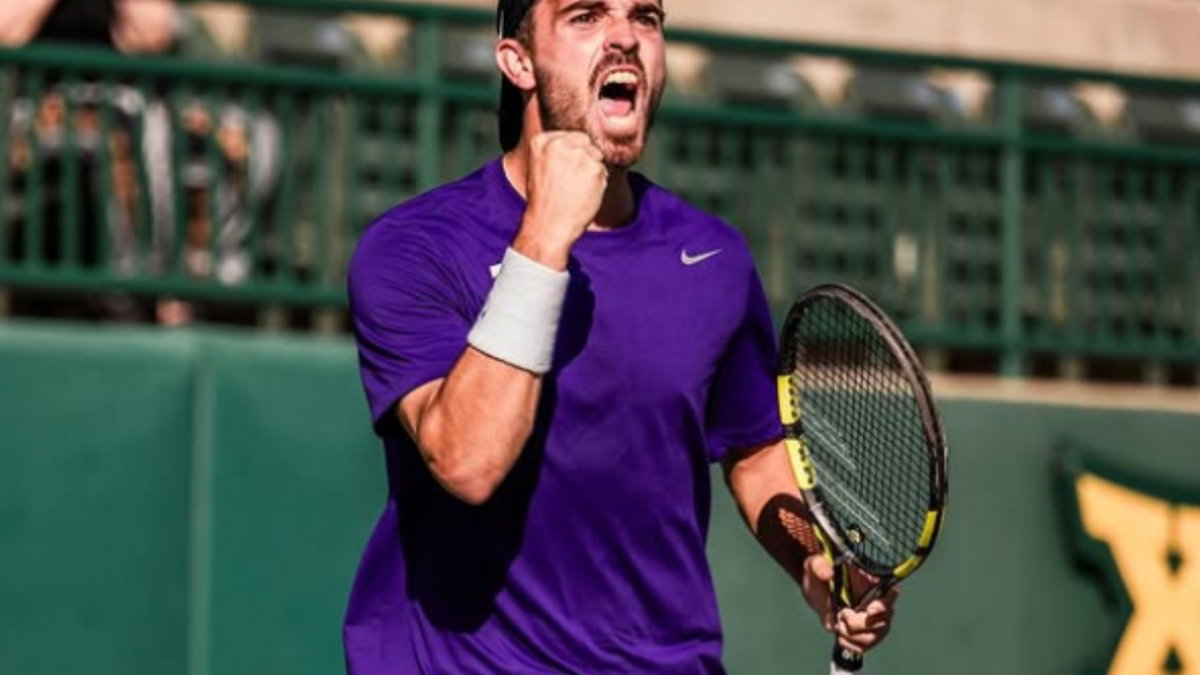 "A Carlos se le veía que tenía cosas diferentes a los chicos de su edad"