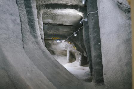 Estructura interior del gran muñeco del parque Gulliver