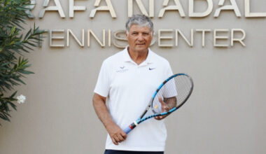 "Jugar con raquetas más pequeñas"