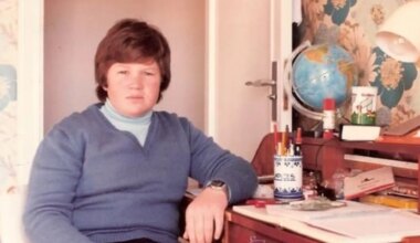 La vida actual de Miguel Ángel Valero, el icónico 'Piraña' de 'Verano azul', que ahora es un pionero tecnológico