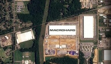 se llama 'Macrohard' y su nombre se lee "desde el espacio"