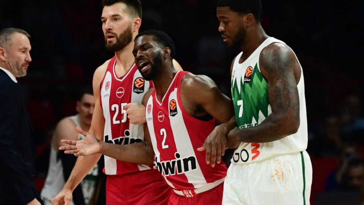 vuelve después de más de 500 días de baja y se rompe el tendón de Aquiles a los dos minutos