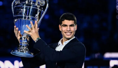 Carlos Alcaraz recibirá el trofeo de número 1 ATP este viernes