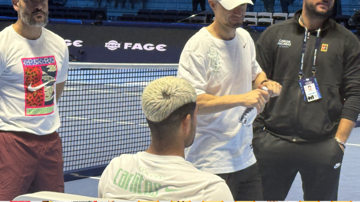 Alcaraz, la camiseta con el nombre de Carlitos y el 23 de Michael Jordan