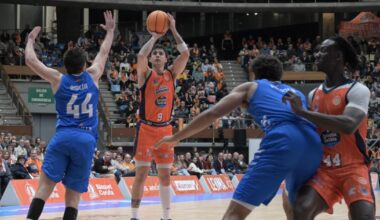 El líder noquea de nuevo en el último cuarto (101-89)