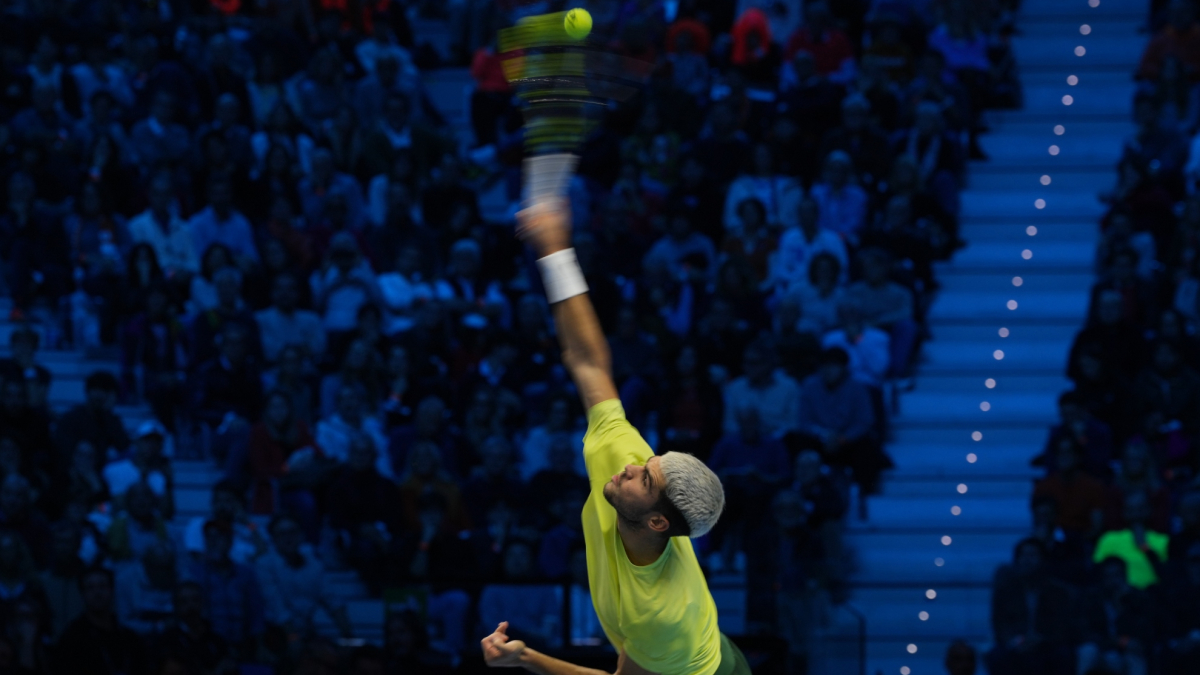 Carlos Alcaraz pierde pero saldrá del Open de Australia como número uno