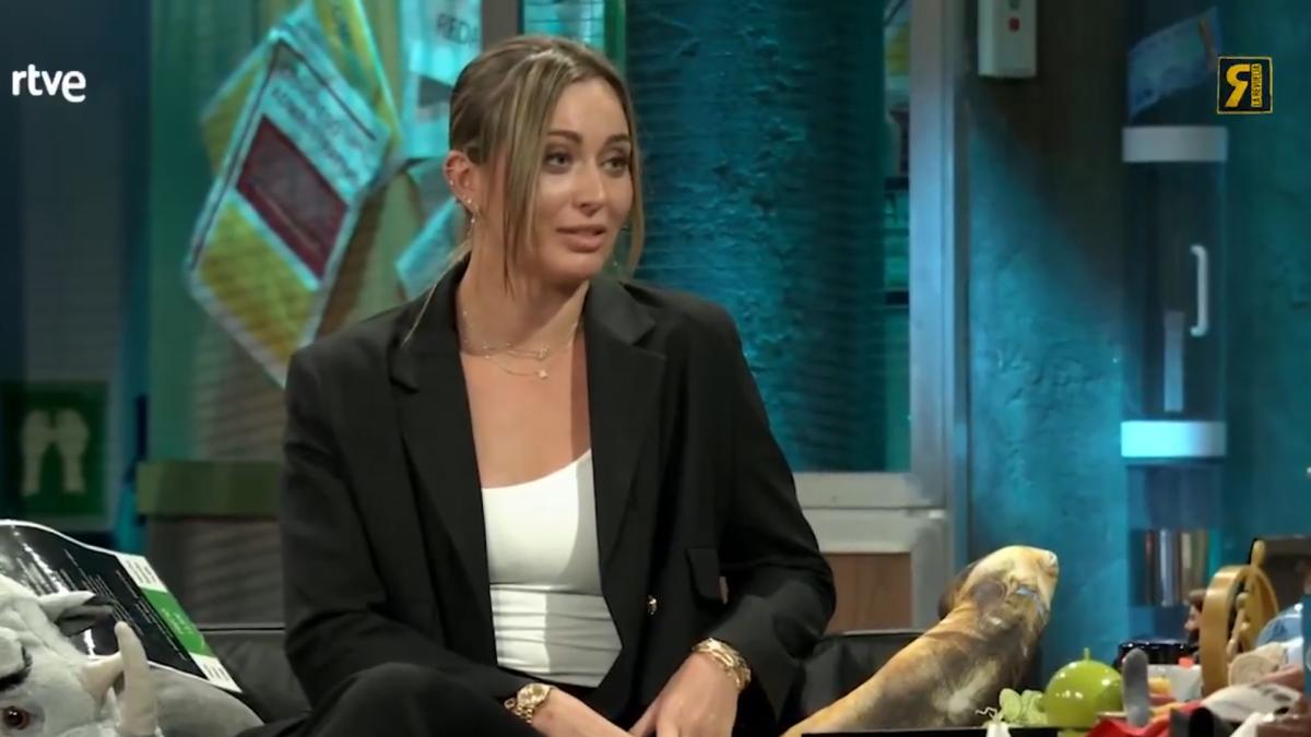 Badosa lanza una pulla a Tsitsipas, en la visita a su otro ex, Broncano