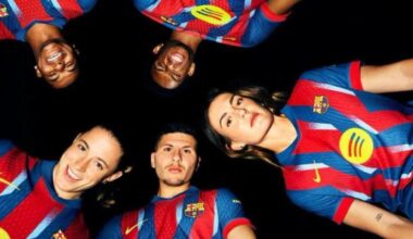 ¡El Barça lanza su cuarta equipación, con homenaje al Clásico de Ronaldinho!