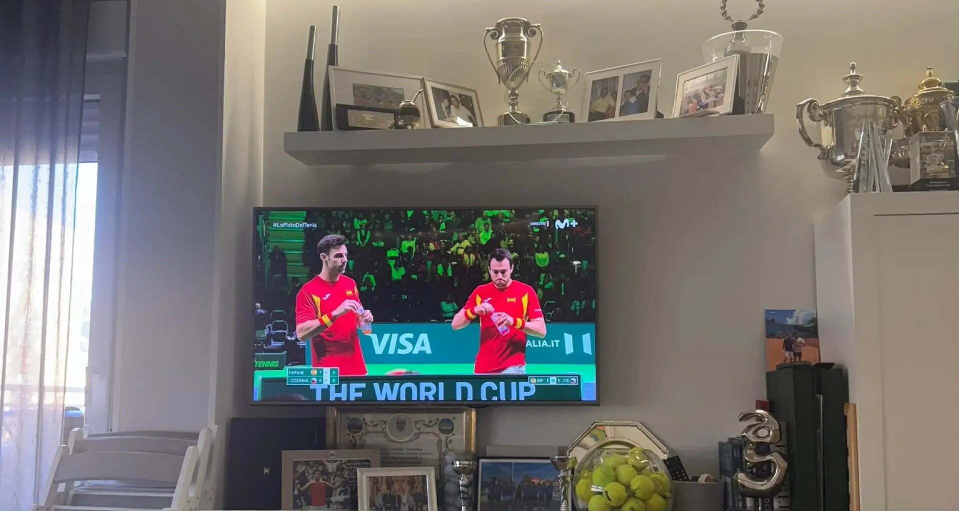 "Vamos a tener que enviarte otra estantería..."