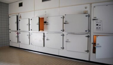 Una anciana muere de frío en un depósito de cadáveres tras ser dada por muerta por error