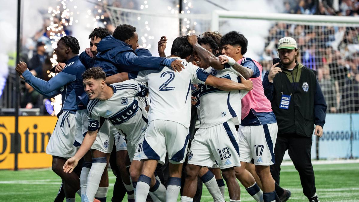 Son se viste de héroe pero Vancouver es quien pasa a la final por penaltis