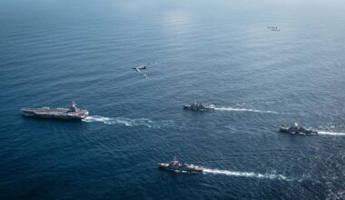 Estados Unidos eleva la presión sobre Venezuela, que teme una intervención militar inminente