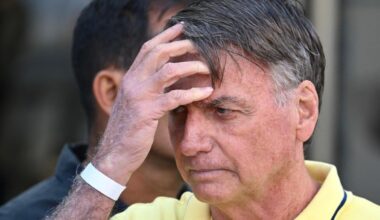 Bolsonaro dice que manipuló el grillete tras sufrir una “paranoia” por la ingesta de fármacos