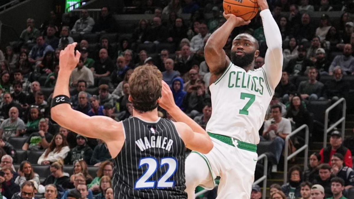 Hugo González vuelve a anotar en el triunfo de los Celtics ante los Magic