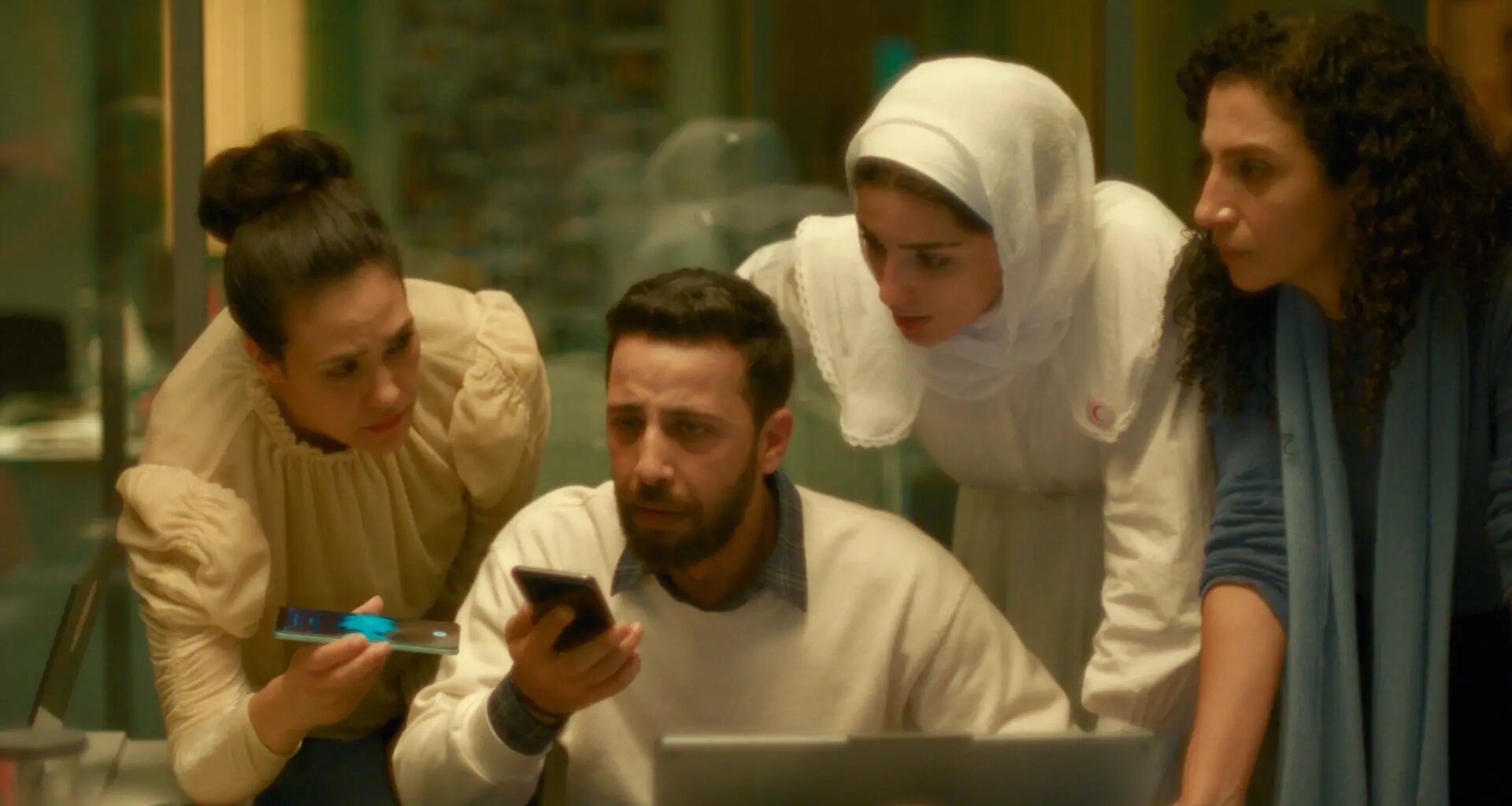 nos sume en la impotencia con su horror verdadero