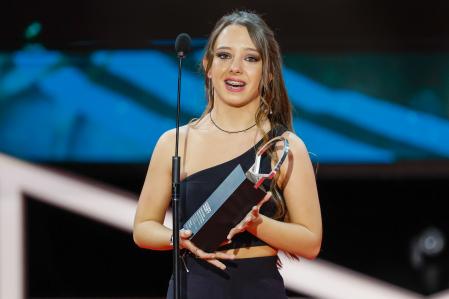 Carla Quílez recoge una Concha de Plata en el Festival de San Sebastián (2022)