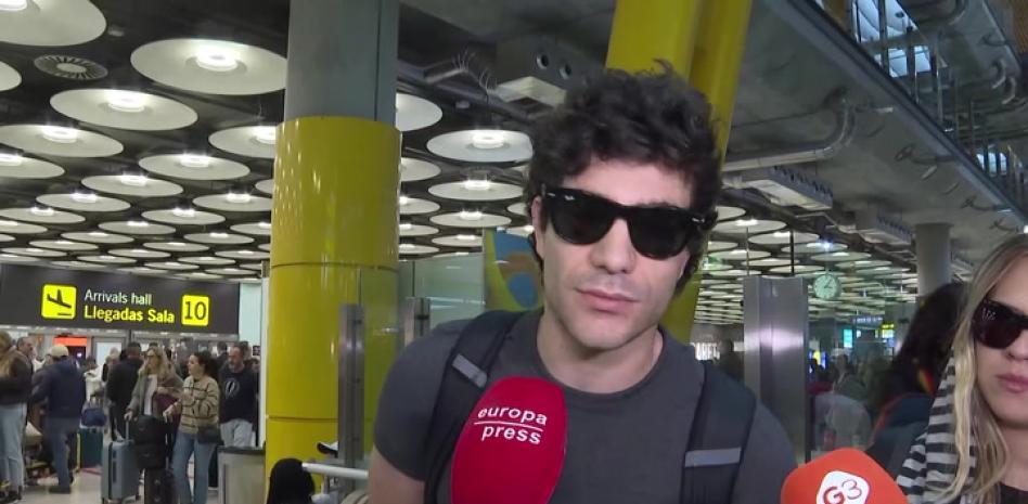 Javier Calvo, 'pillado' en su regreso a España: así habla de su ruptura con Javier Ambrossi