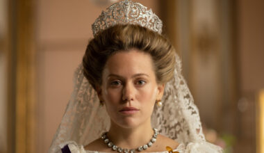 Críticas a TVE por el doblaje de 'ENA', la serie sobre la Reina Victoria Eugenia