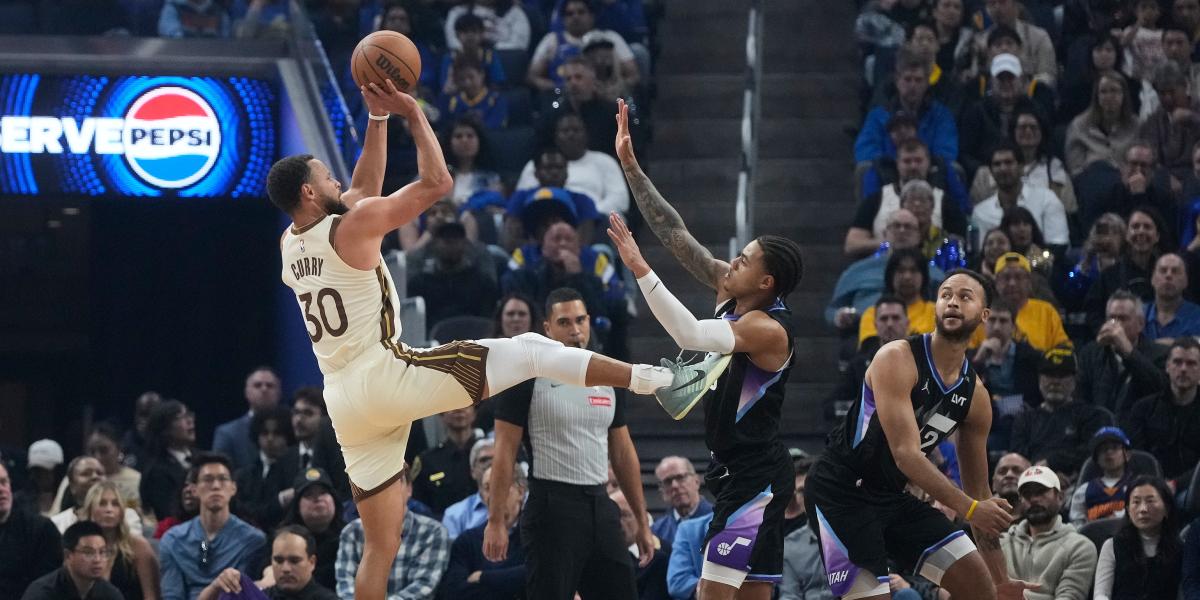 Stephen Curry rinde homenaje a Michael Jordan y advierte: "Estoy llamando a todos"