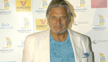 "Me dicen que han de ponerme un monumento por haberla aguantado tantos años"