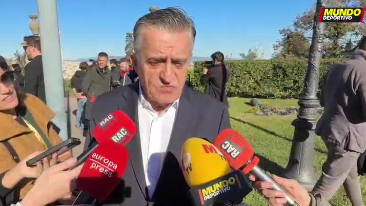 "La impunidad de los cargos públicos es infinita. Estos señores que critican tanto deberían dar un repaso a sus cadenas para ver el nivel de pluralidad"