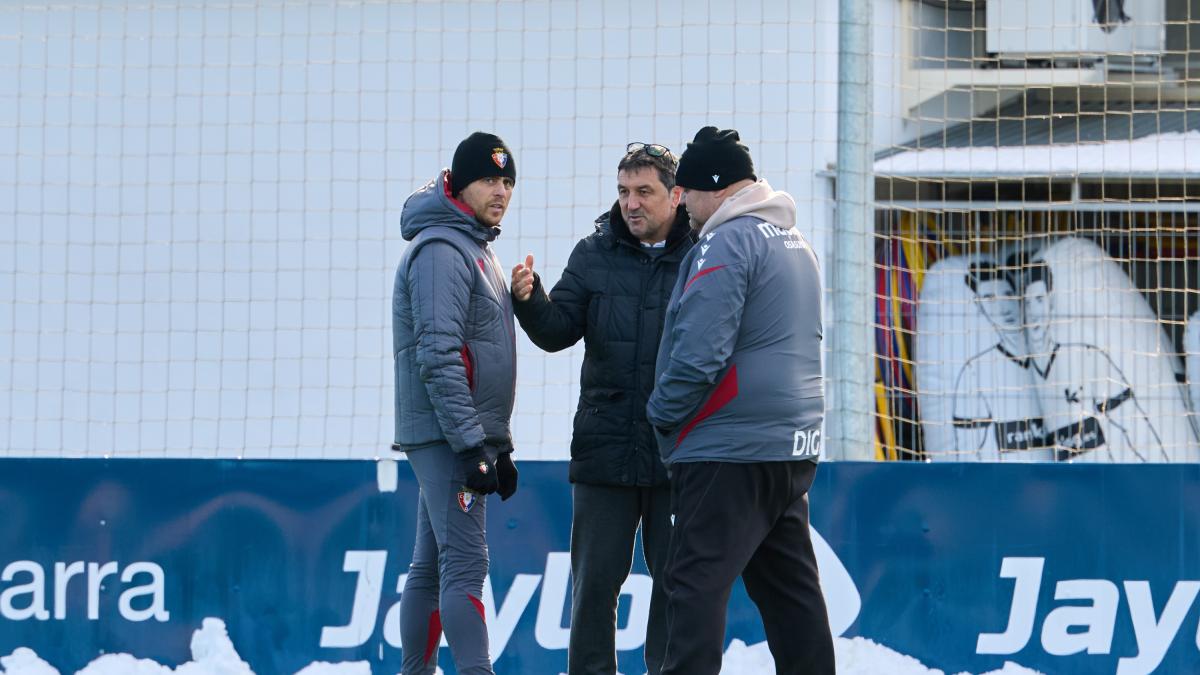 Osasuna también busca un delantero