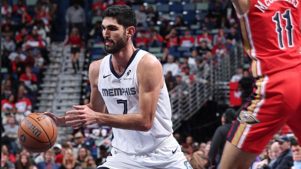 Santi Aldama se hace respetar en la NBA