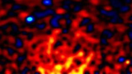 Mapa que muestra la concentración de radiación gamma que podría ser emitida por las partículas que componen la materia oscura