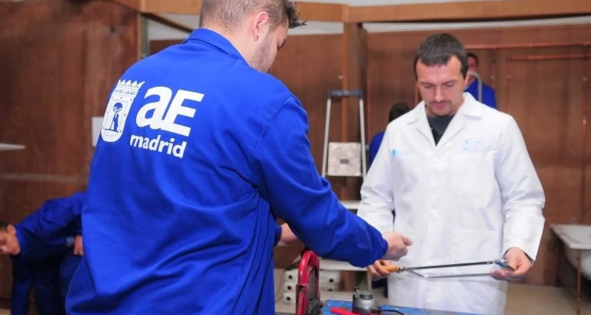 Madrid busca a 1.275 empleados públicos municipales para reforzar la movilidad, la sanidad y la administración