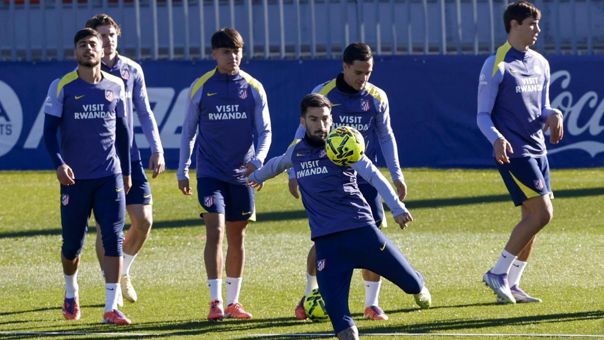 El Atlético ofrece una lista con una esperada vuelta y dos bajas, para medirse al Oviedo
