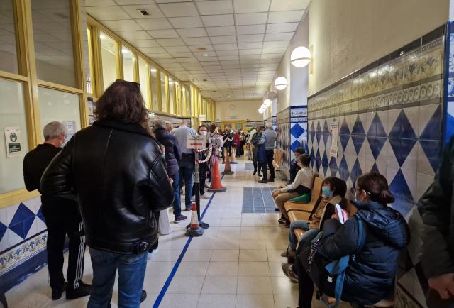 La vacunación sin cita de gripe se mantiene este domingo solo para niños y se aplaza para el resto de población al sábado 13 de diciembre