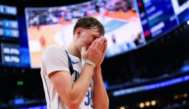 Cooper Flagg da un golpe sobre la mesa