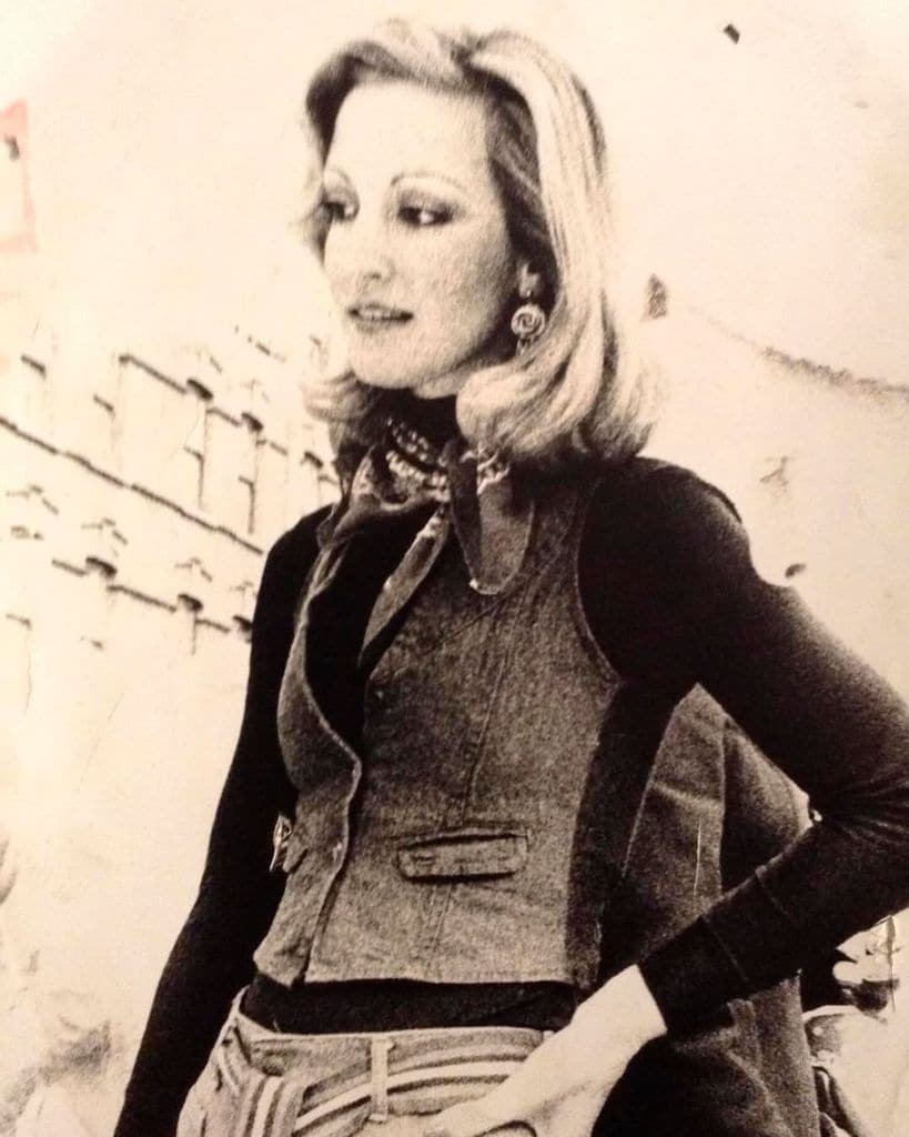 "Hace muchos años en Londres, en Portobelo Road. La primer foto que me hizo mi novio", recuerda Carmen