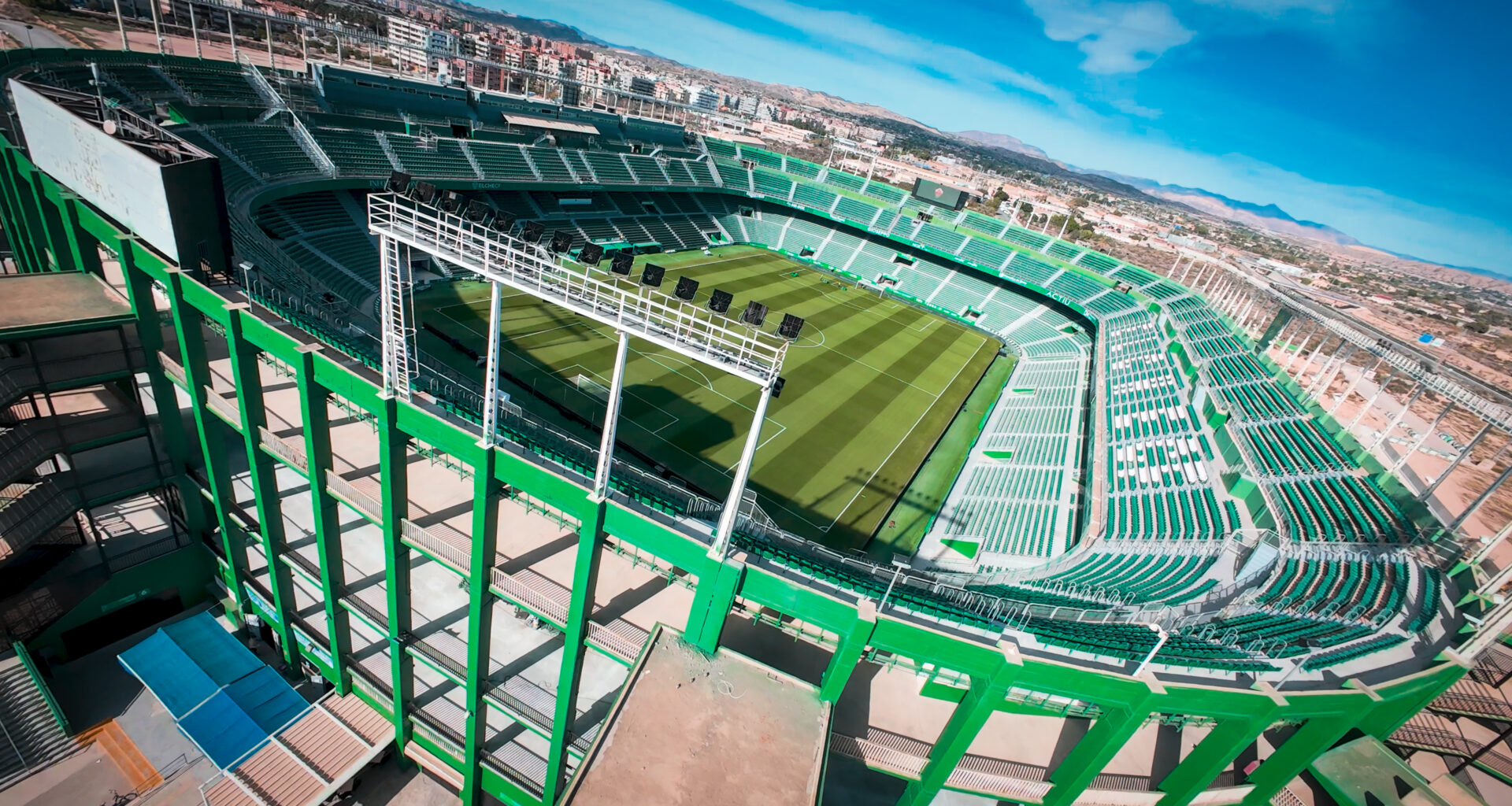 El Martínez Valero, referencia mundial | Elche CF