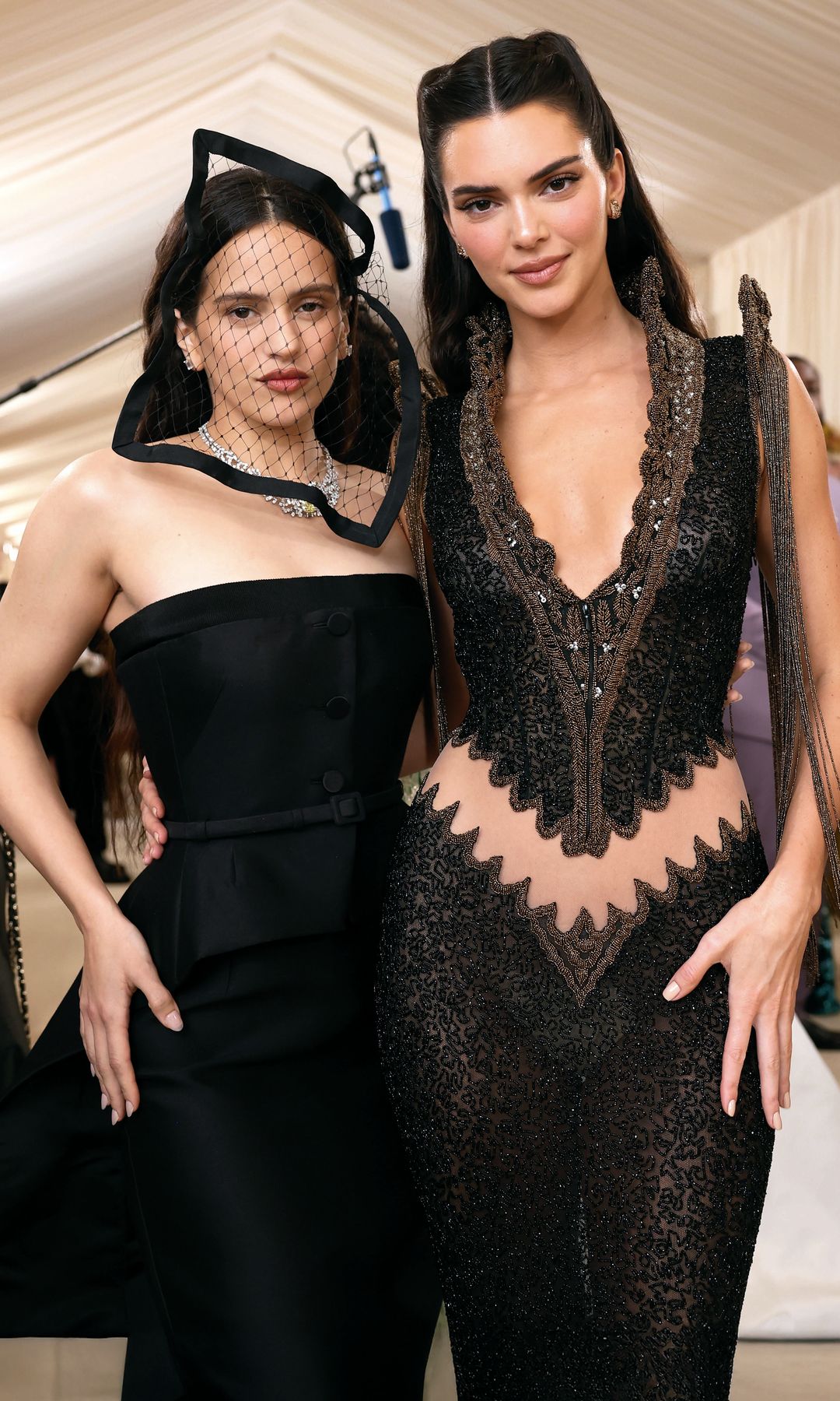Rosalía con Kendall Jenner