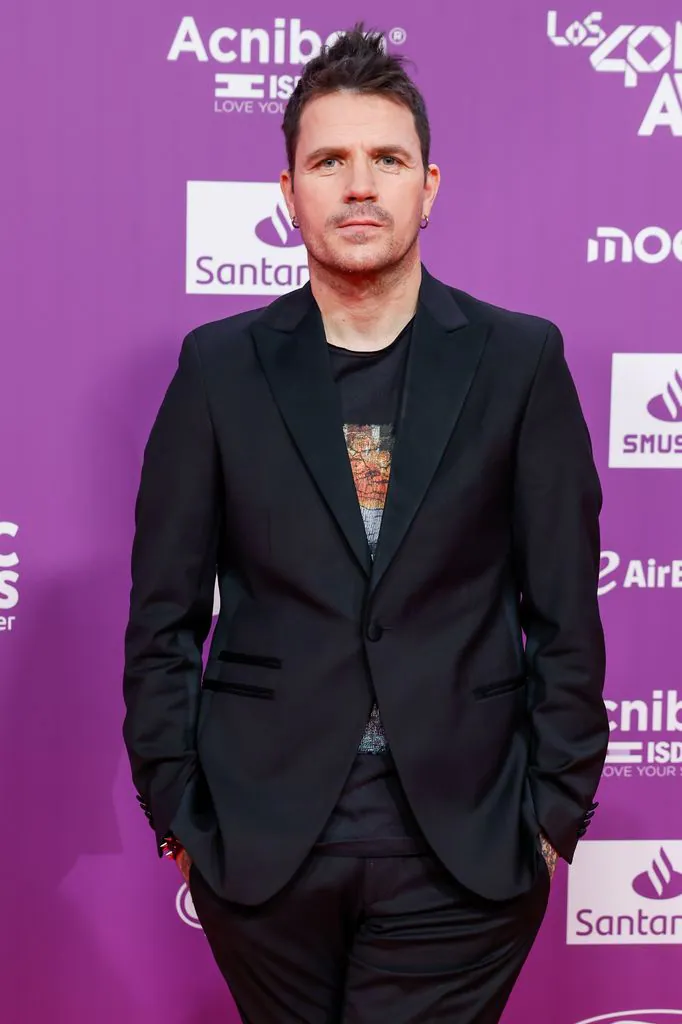 Dani Martín al llegar a los premios, una gala solidaria celebrada en Valencia como homenaje a las víctimas de la DANA