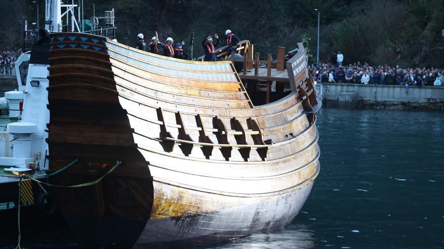 La nao ‘San Juan’ ya descansa en el puerto de Pasaia tras una espectacular botadura