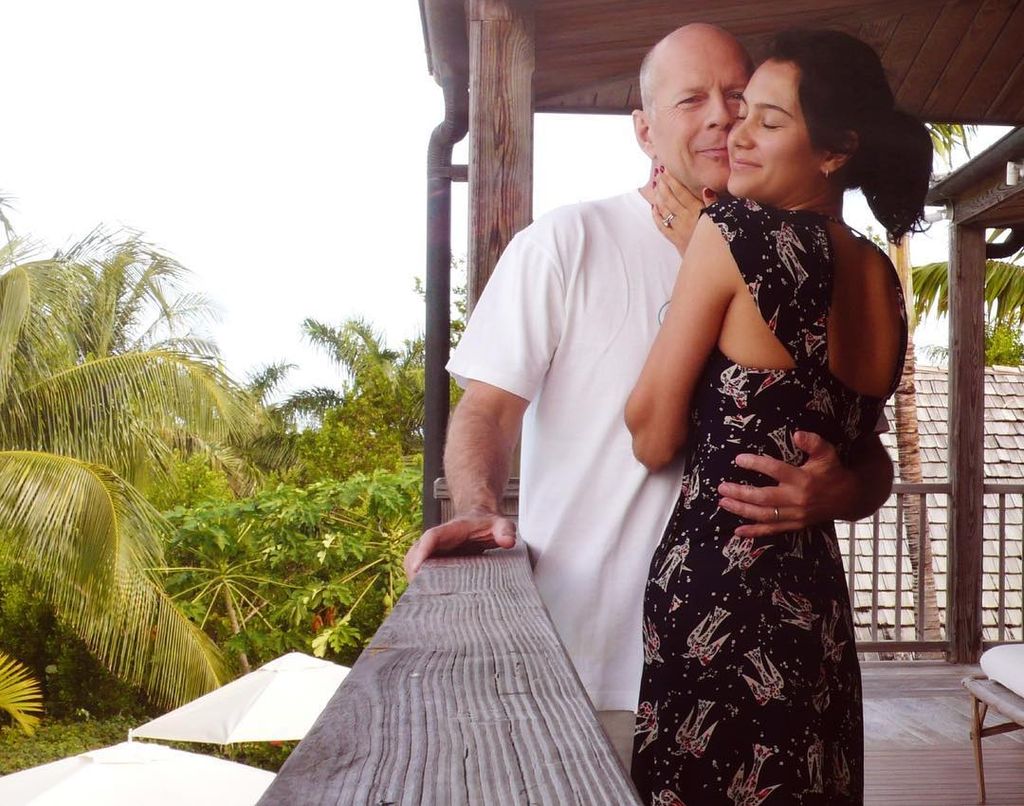 Emma Heming, esposa de Bruce Willis, revela la difícil decisión que tomó ante la enfermedad del actor 