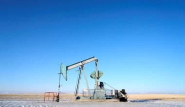 Morgan Stanley sube previsión del Brent a 60 dólares en primer trimestre de 2026 por OPEP+ y Rusia