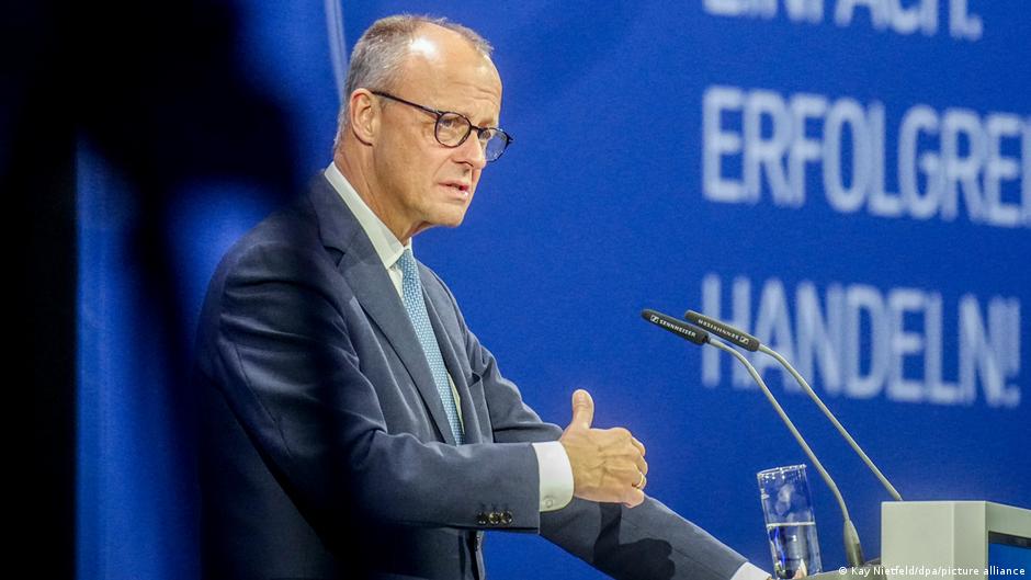 Merz confirma contactos con Trump por plan de paz ucraniano – DW – 19/11/2025