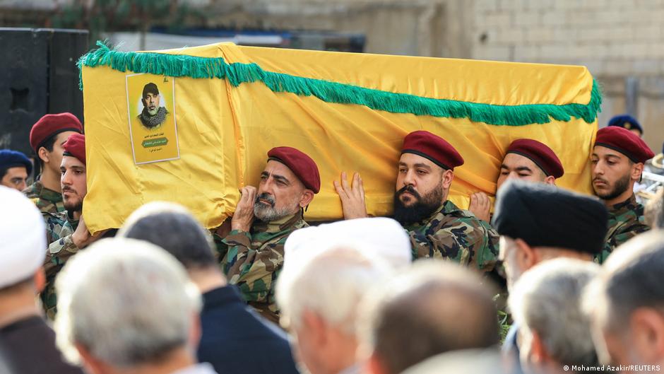 Hezbolá despide en Beirut a su abatido líder militar – DW – 24/11/2025