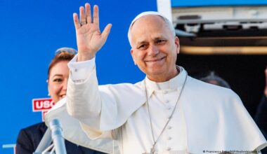 León XIV llega a Turquía en su primer viaje internacional – DW – 27/11/2025